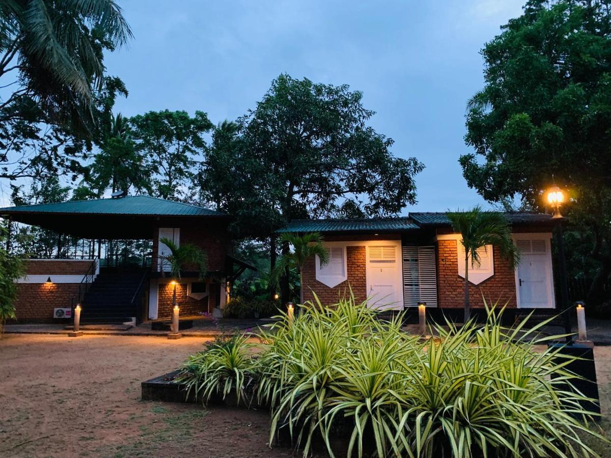 Sethway Village Minneriya Exterior foto