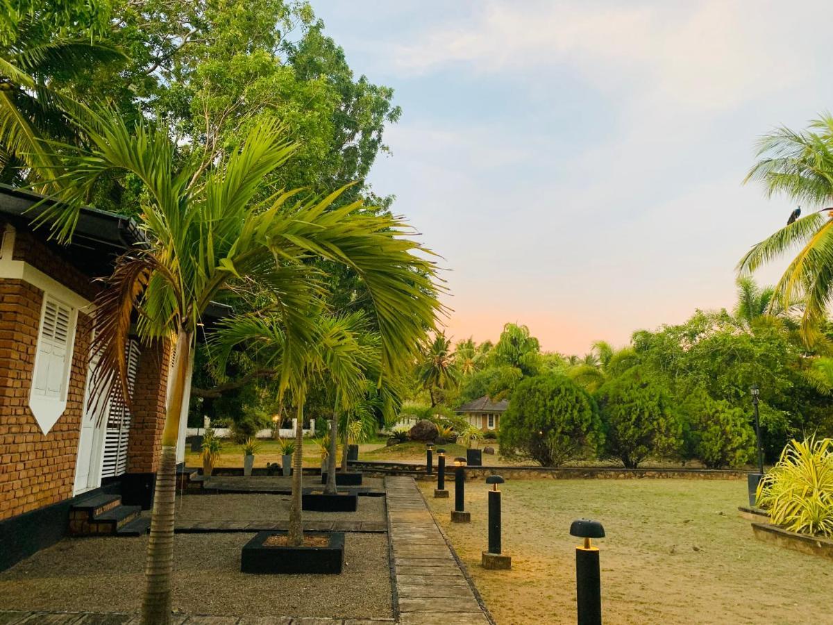 Sethway Village Minneriya Exterior foto